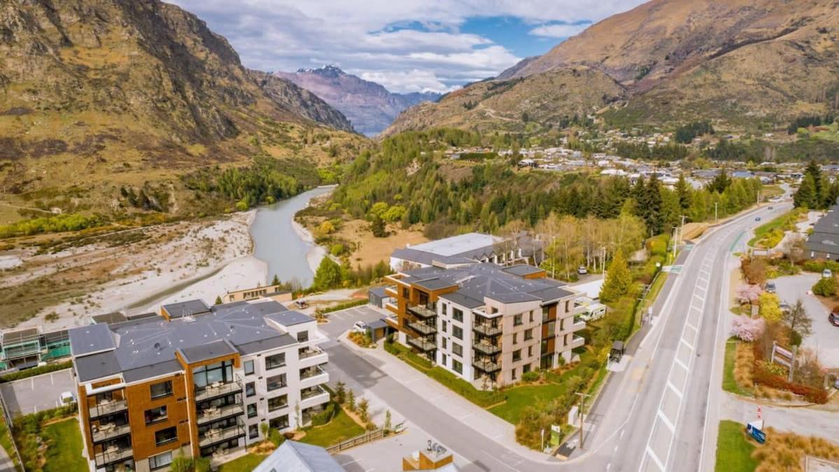 Penthouse Leisure Apartment Queenstown Exterior photo